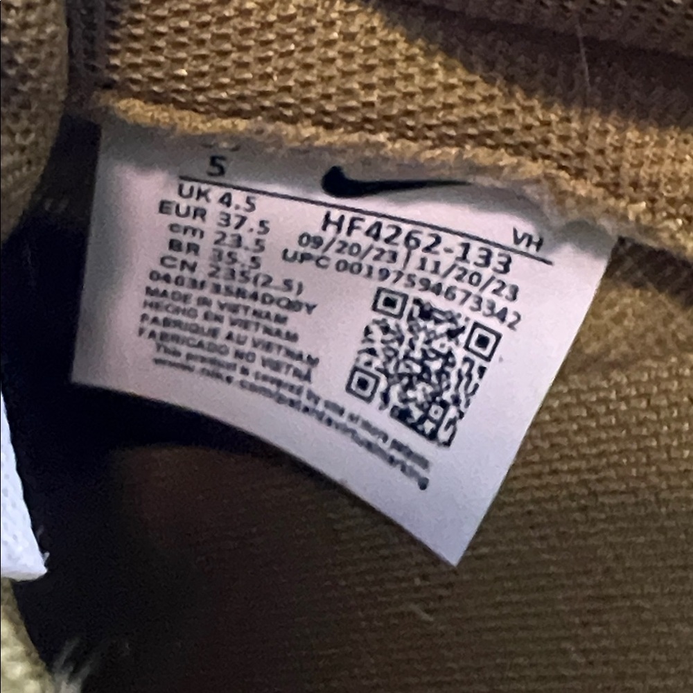 Nike Big Kids Olive Green and Beige Low-Top Sneakers - Picture 8 of 8